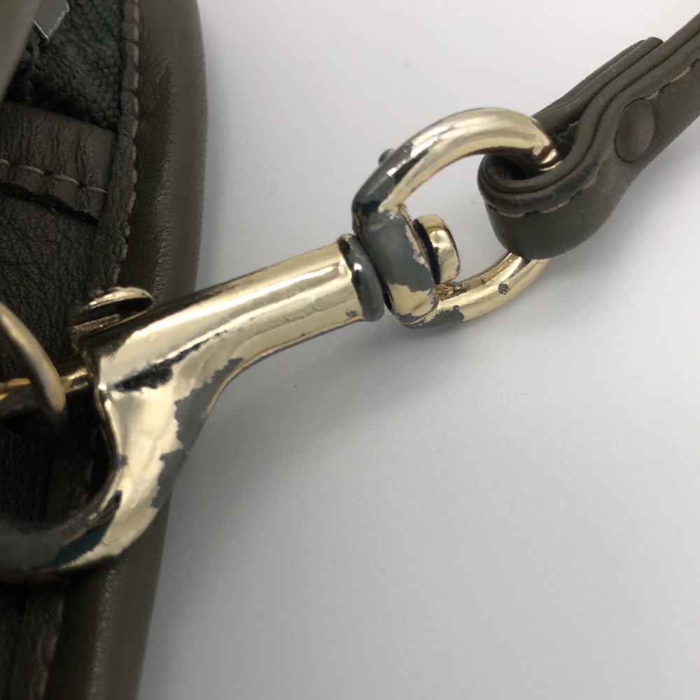 VTG. DIANE Von FURSTENBERG purse. - Picture 8 of 12